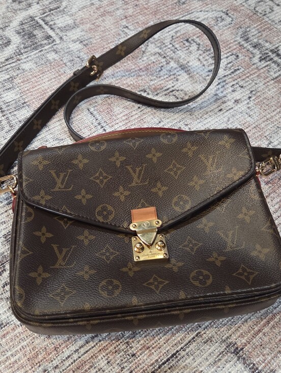 Louis Vuitton Handbags - Louis Vuitton Pochette Metis Monogram
